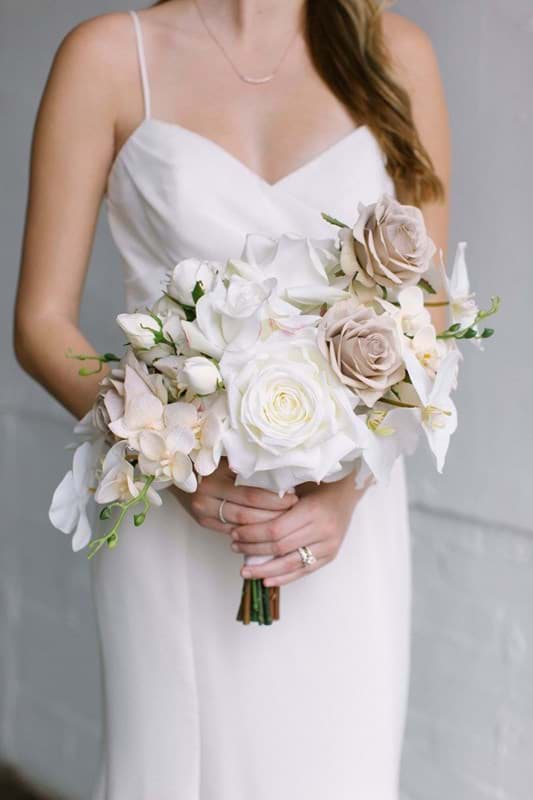 Picture of Wren Bridal Bouquet (Hand-tied)
