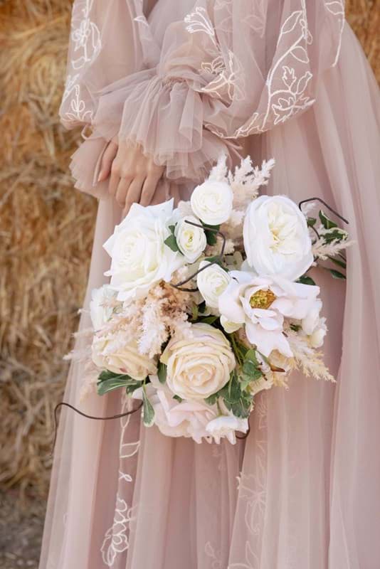 Picture of Bianca Bridal Bouquet (Hand-tied)