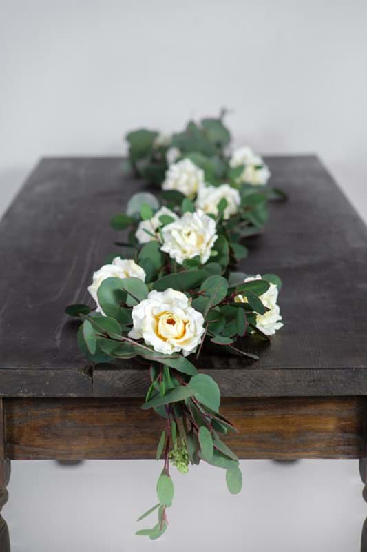 Picture of Silver Dollar Eucalyptus Garland