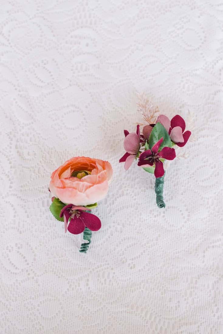 Picture of Nina Boutonniere (Ranunculus)