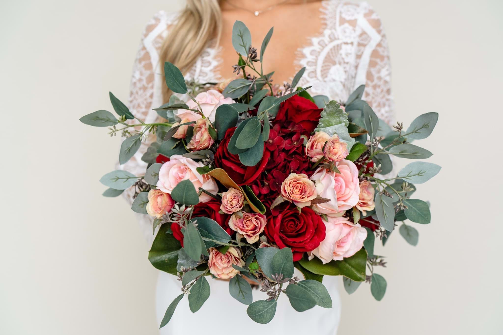 Picture of Kimpton Bridal Bouquet (Round)