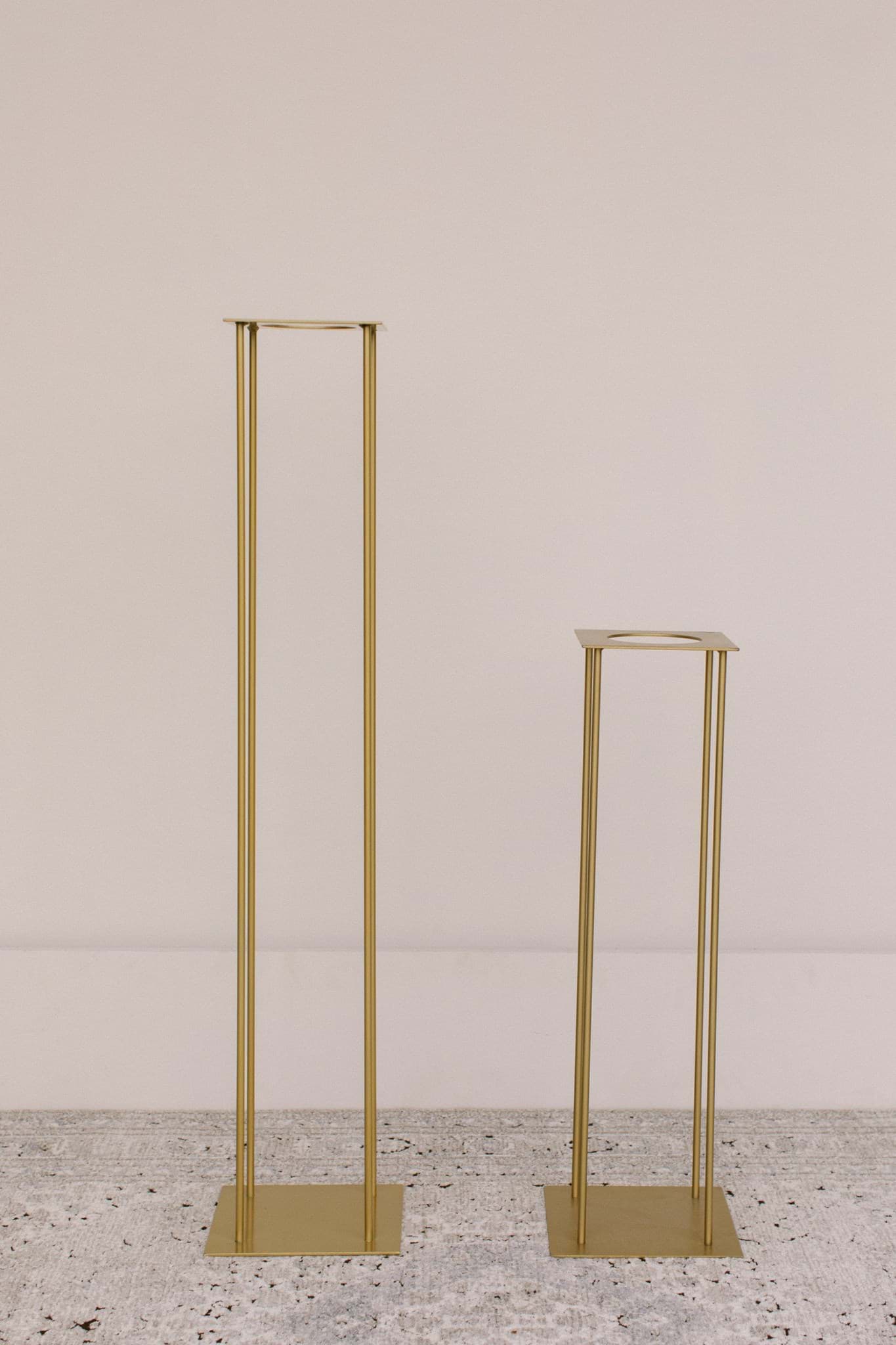 Picture of Gold Stand (Tall)