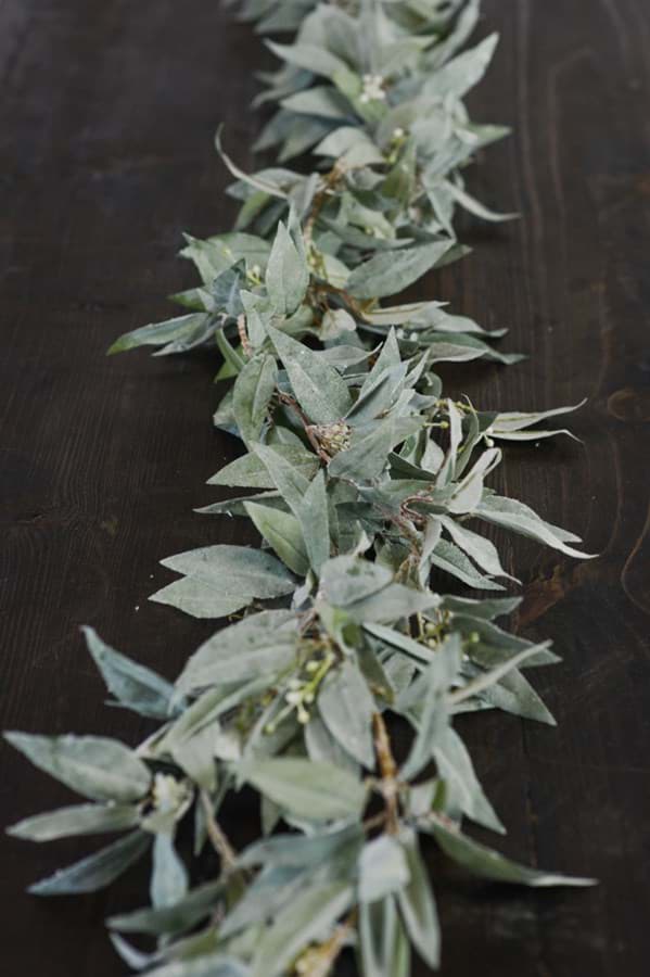 Picture of Frosted Leaf Garland