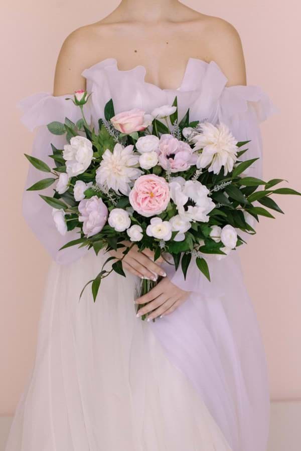 Picture of Charlotte Bridal Bouquet (Hand-tied)