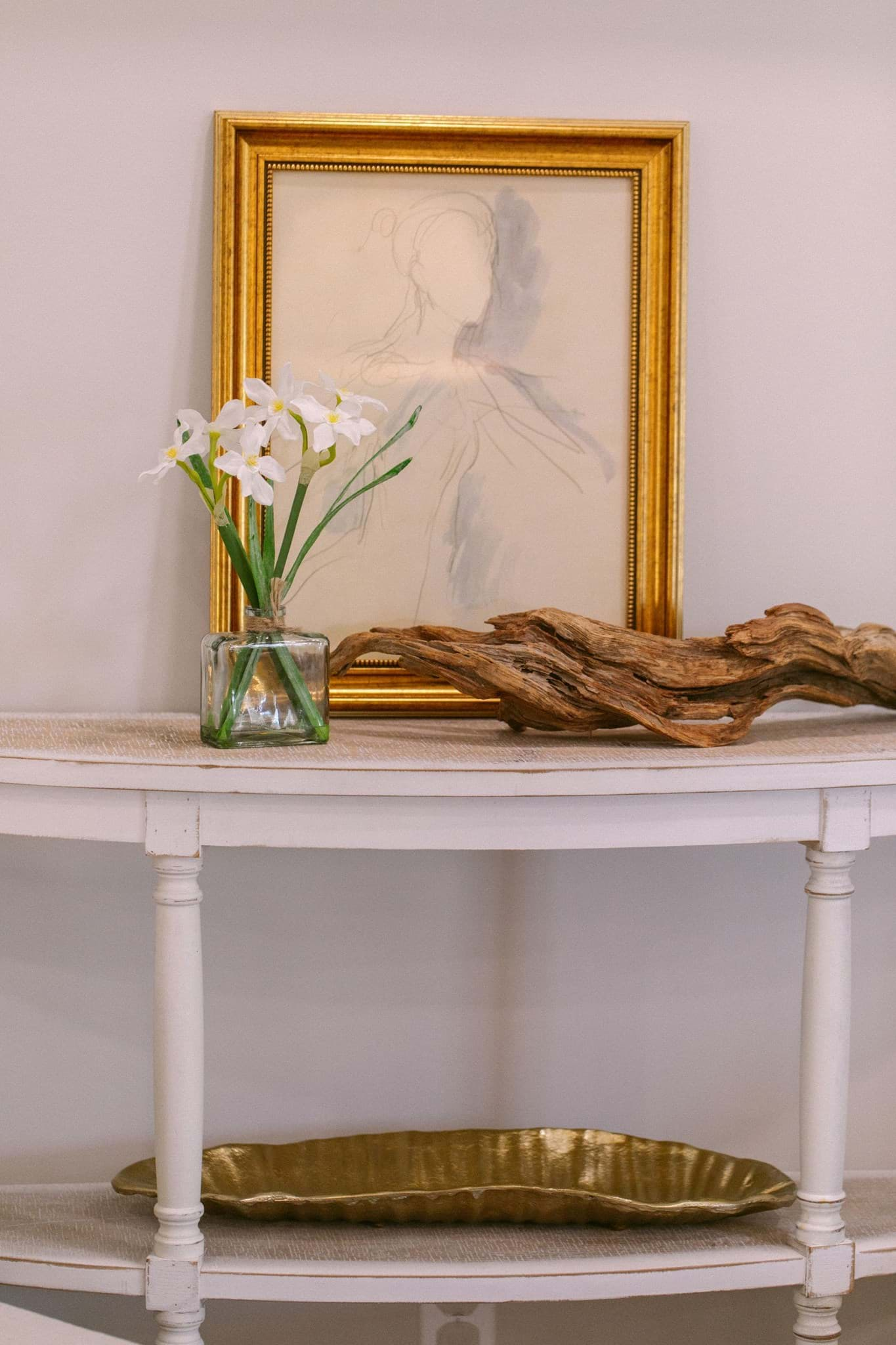 Picture of White Daffodils in Glass Vase