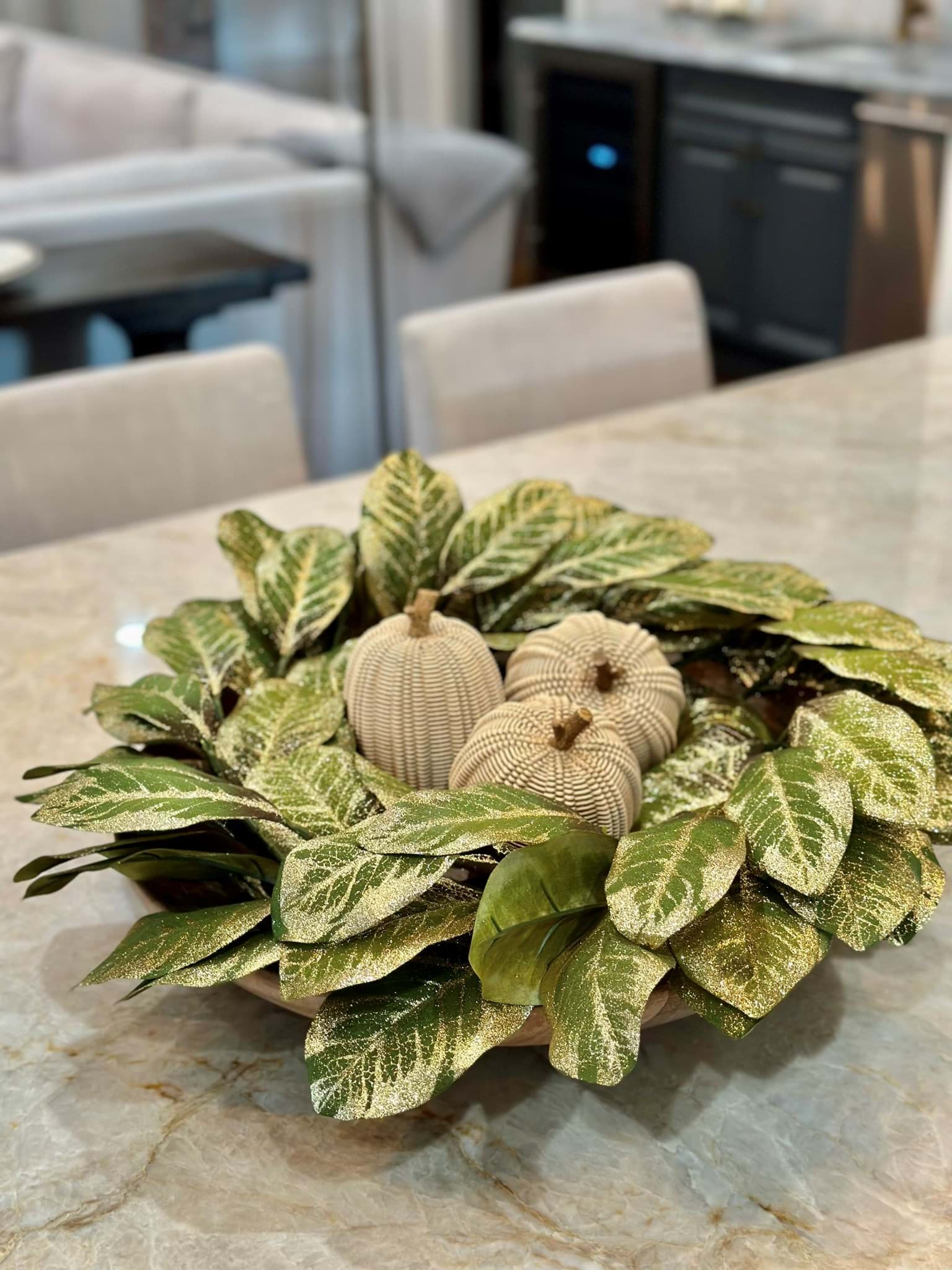 Picture of Gold Trim Magnolia Leaf Wreath