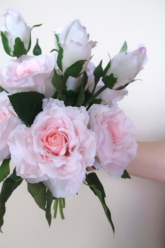 Picture of Real Touch Light Pink Rose Bundle