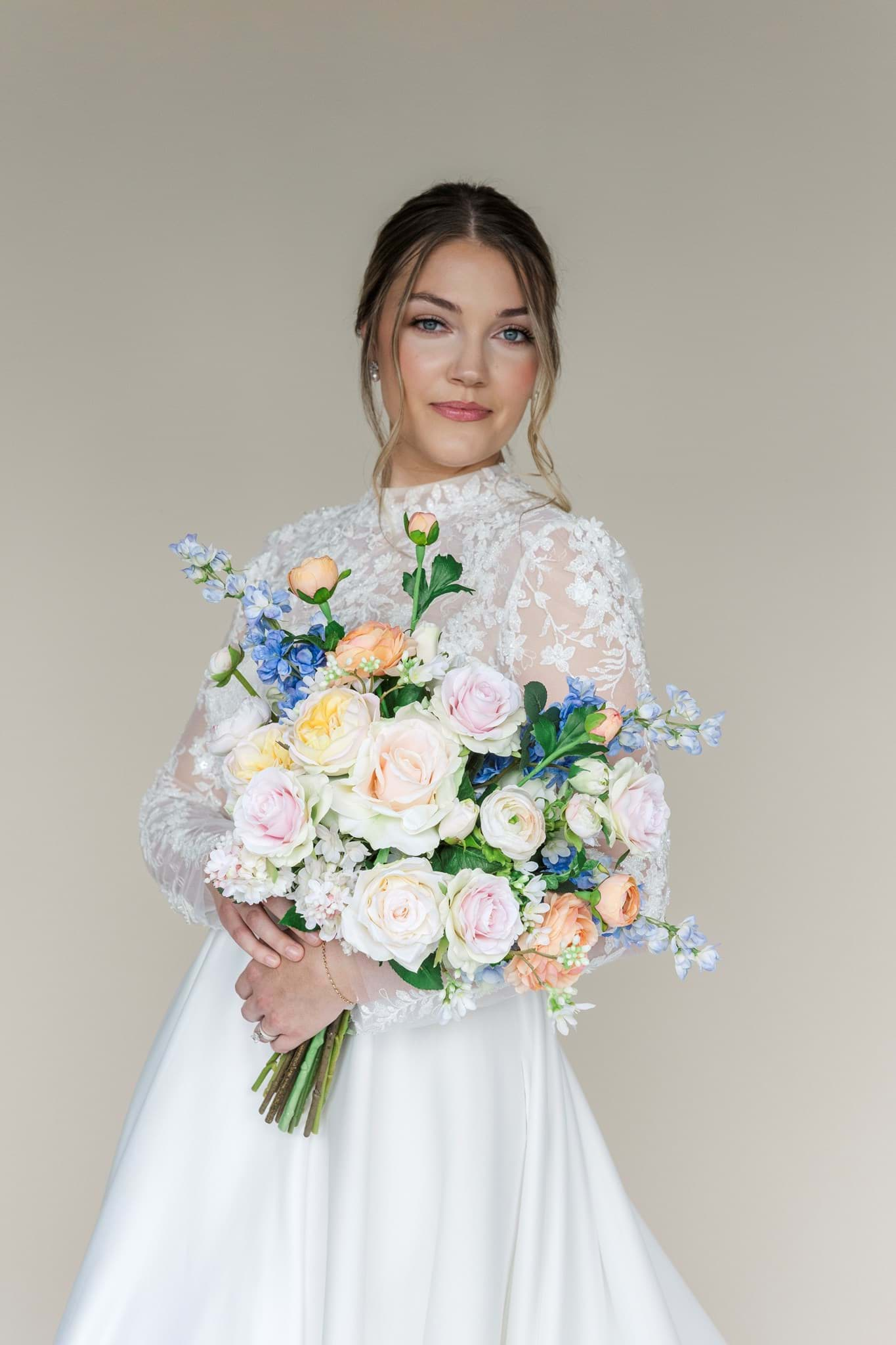 Picture of Kate Bridal Bouquet (Hand-tied)