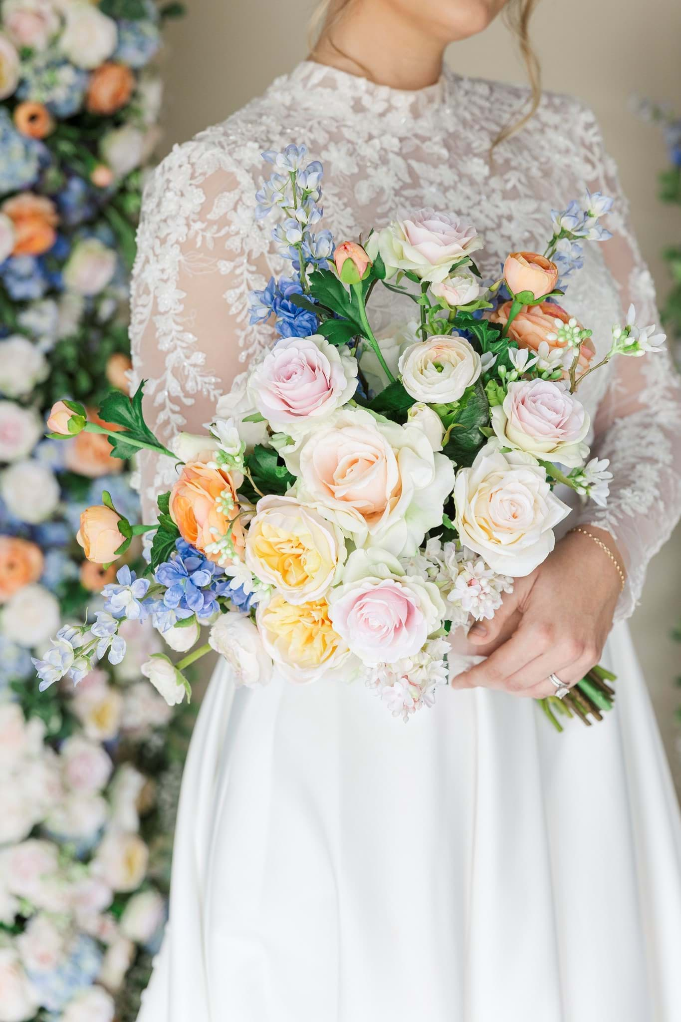 Picture of Kate Bridal Bouquet (Hand-tied)