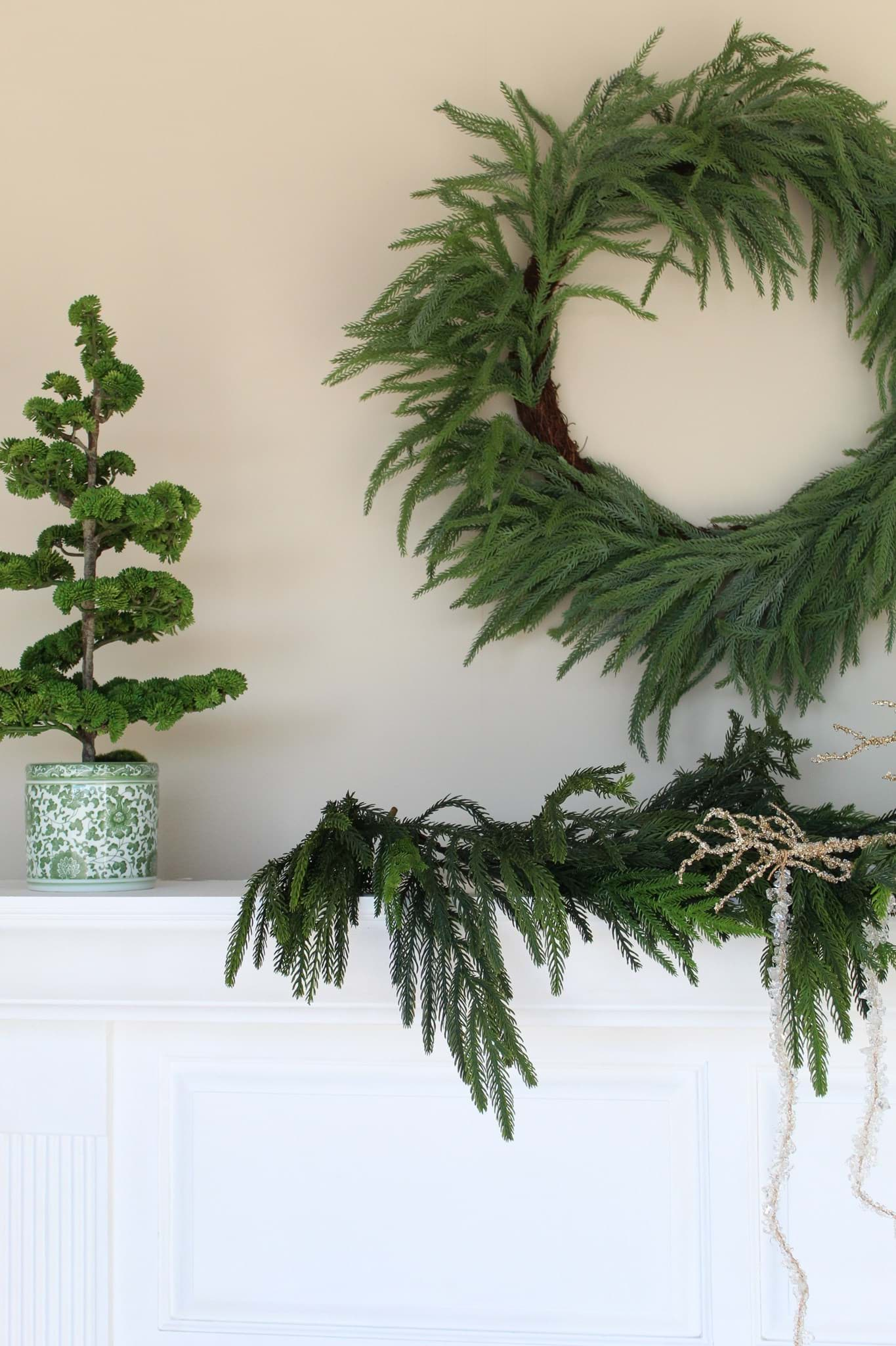 Picture of *Spruce Wreath