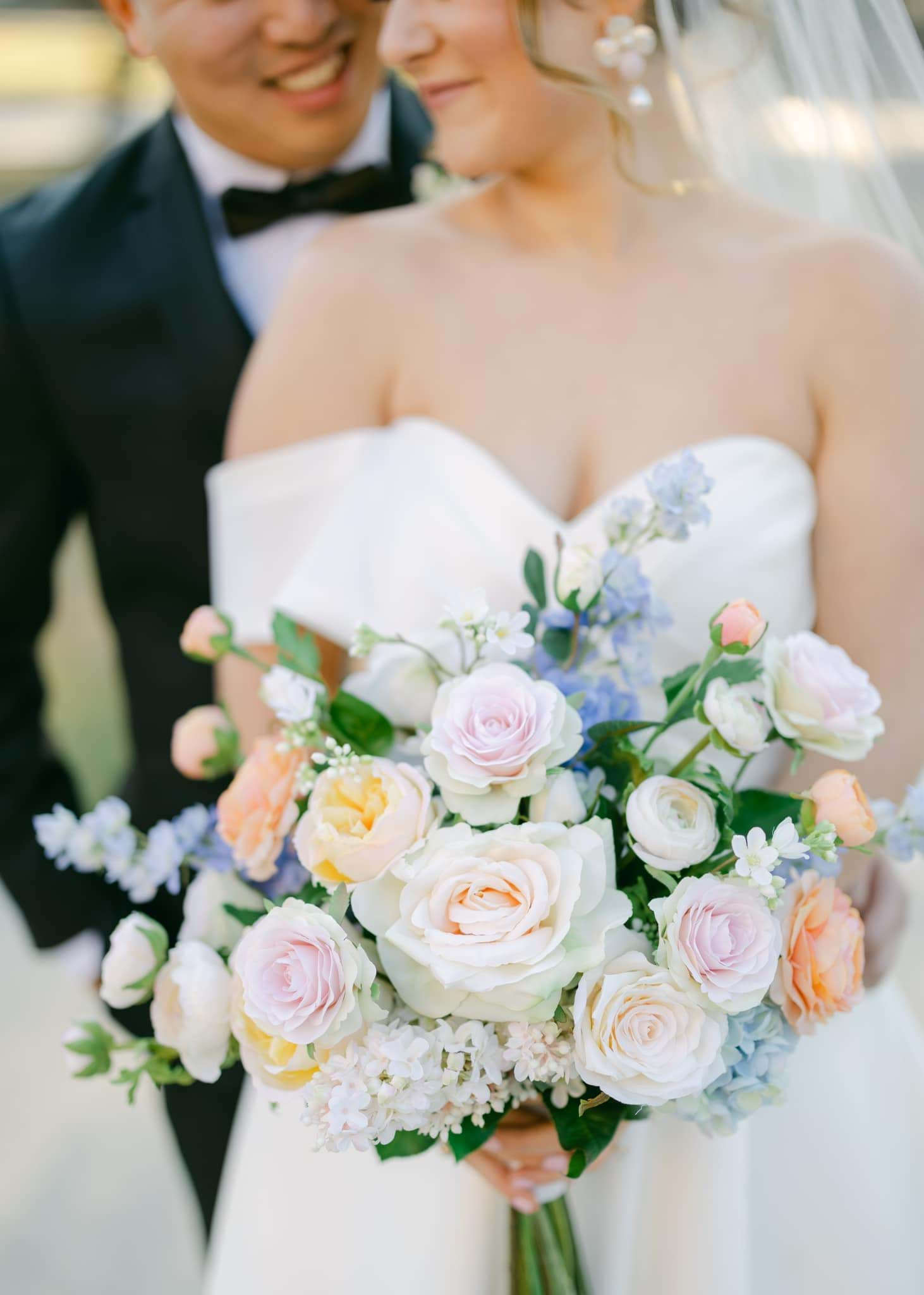 Picture of Kate Bridal Bouquet (Hand-tied)