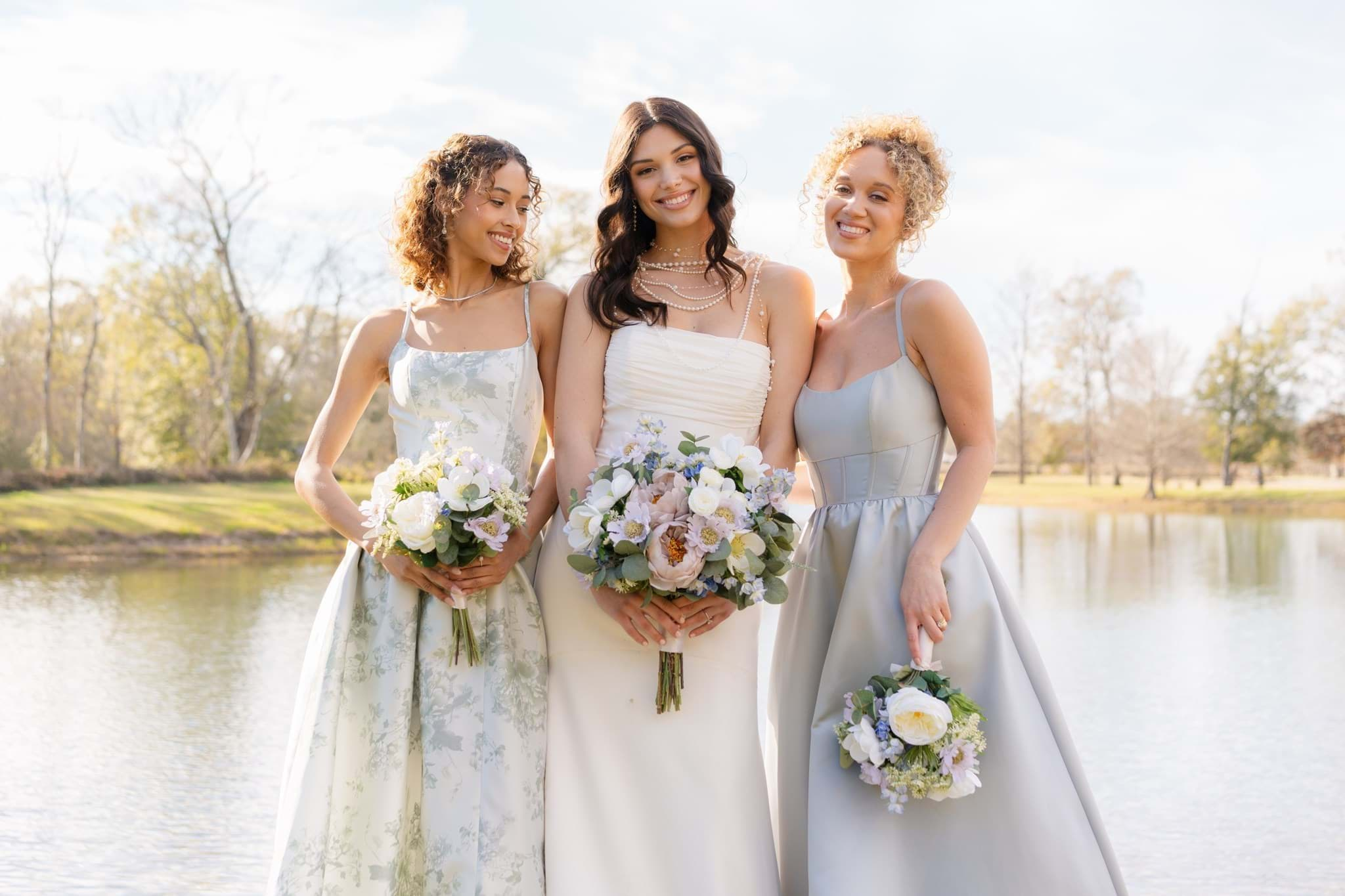 Picture of Taylor Bridesmaid Bouquet