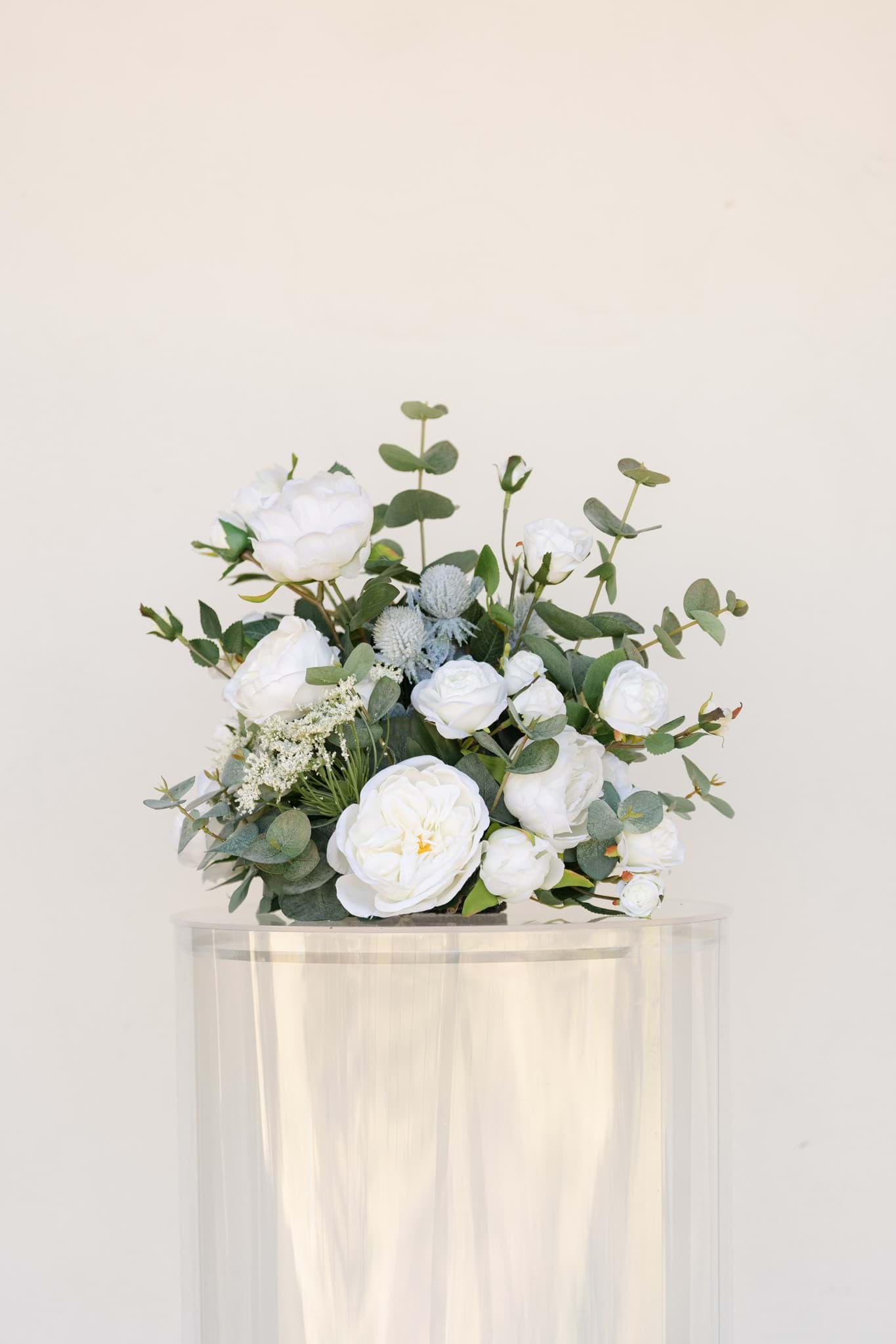 Picture of Jane  Vaseless Centerpiece