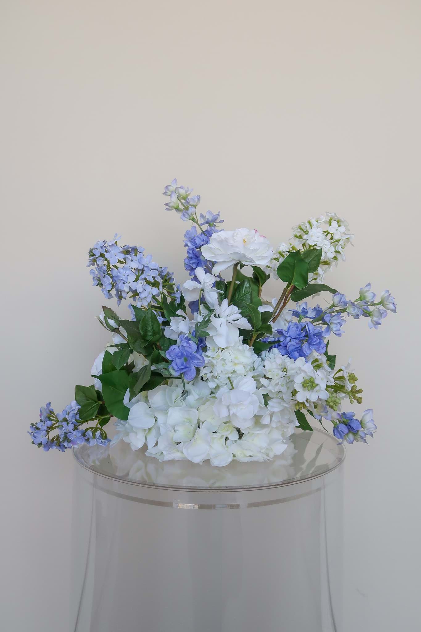 Picture of Millie Vaseless Centerpiece