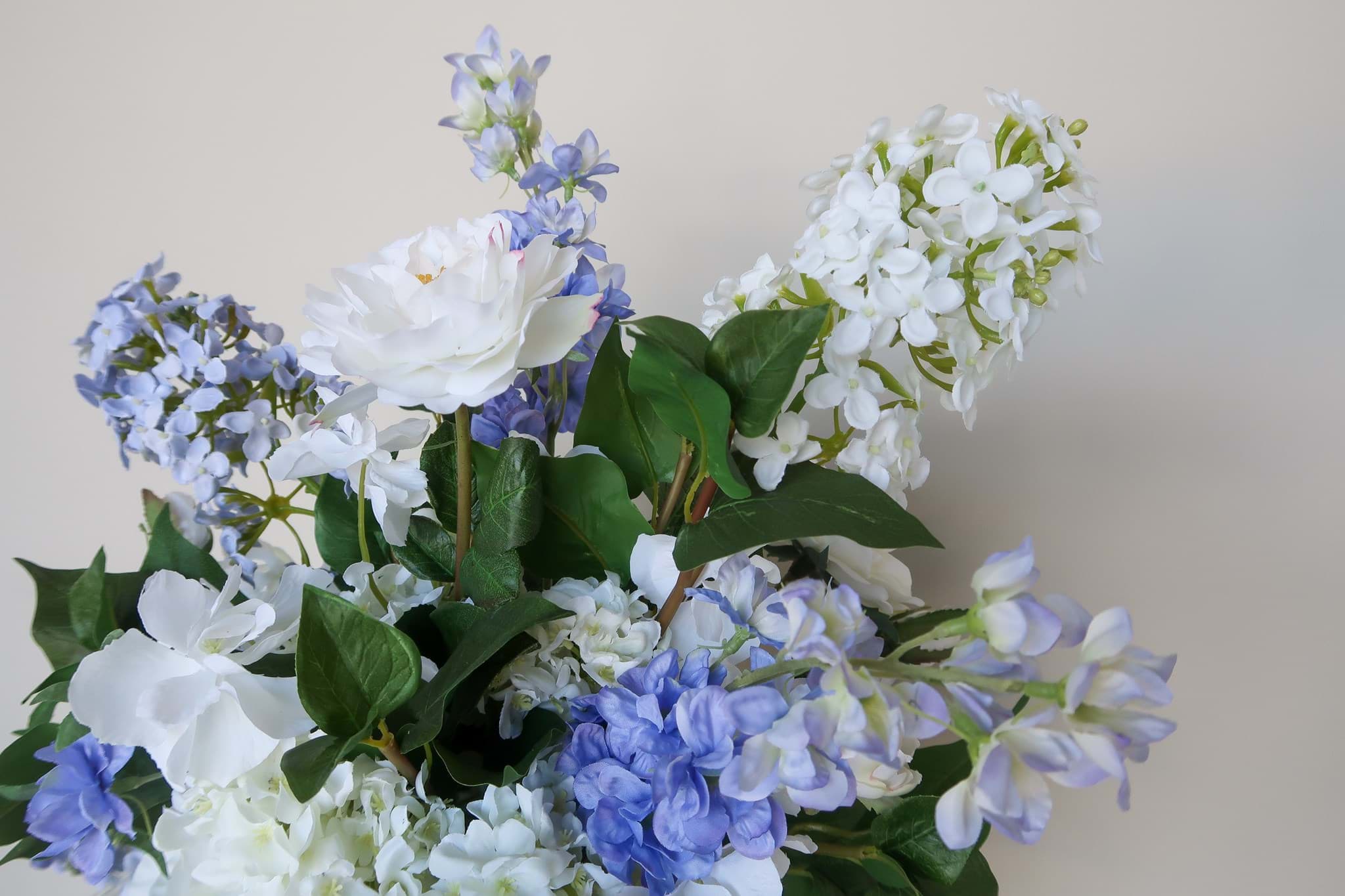 Picture of Millie Vaseless Centerpiece