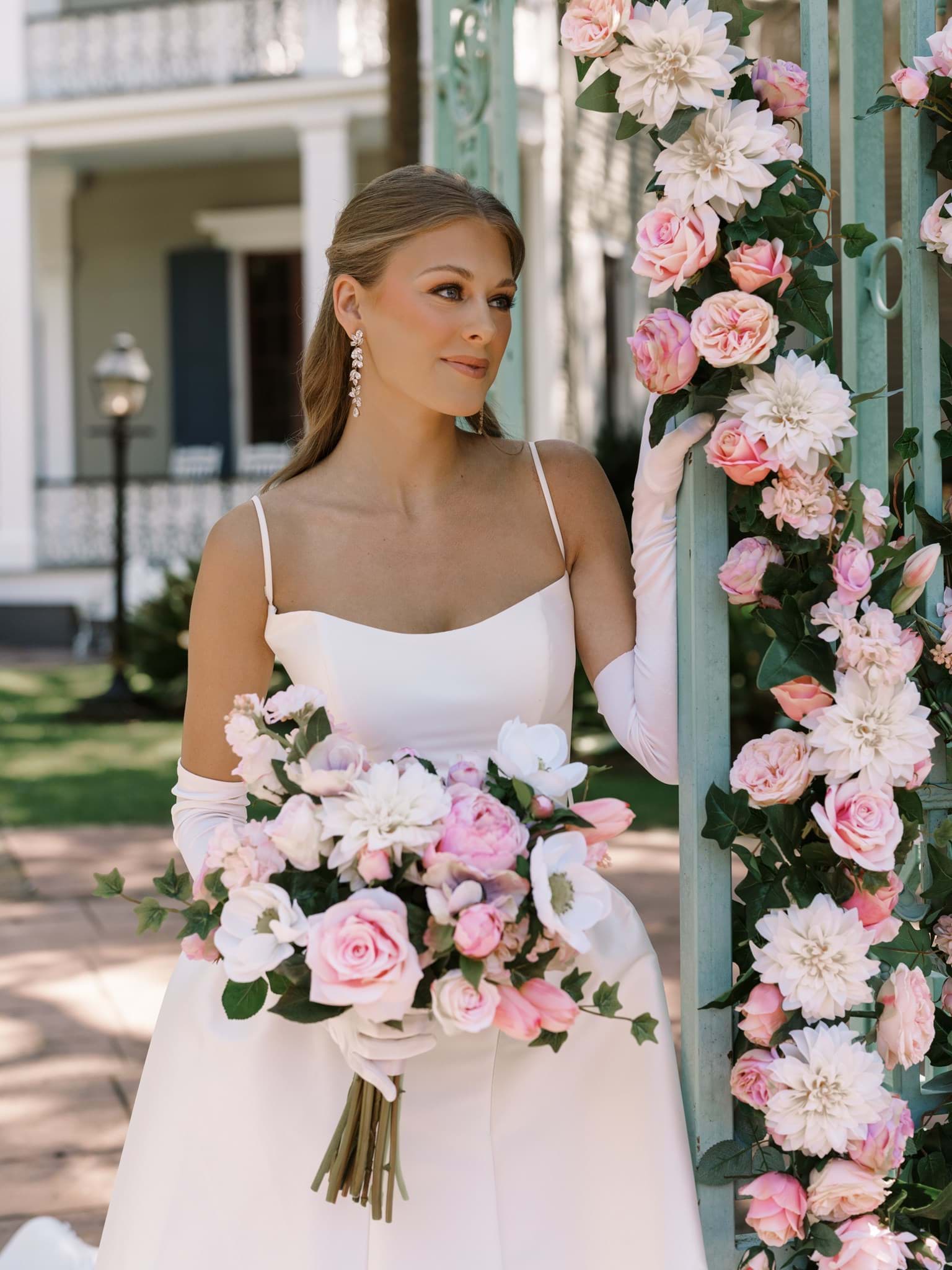 Picture of Charlotte Bridal Bouquet (Hand-tied)