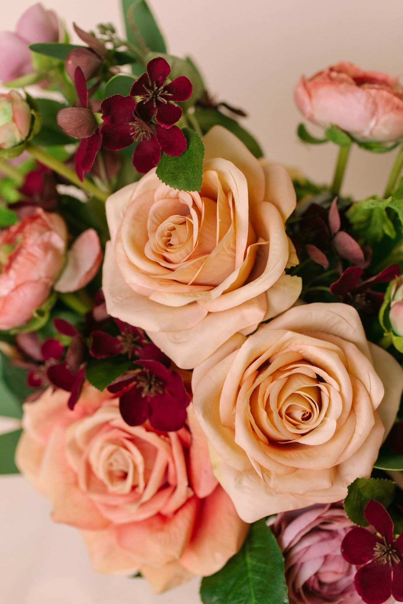 Picture of Nina Vaseless Centerpiece