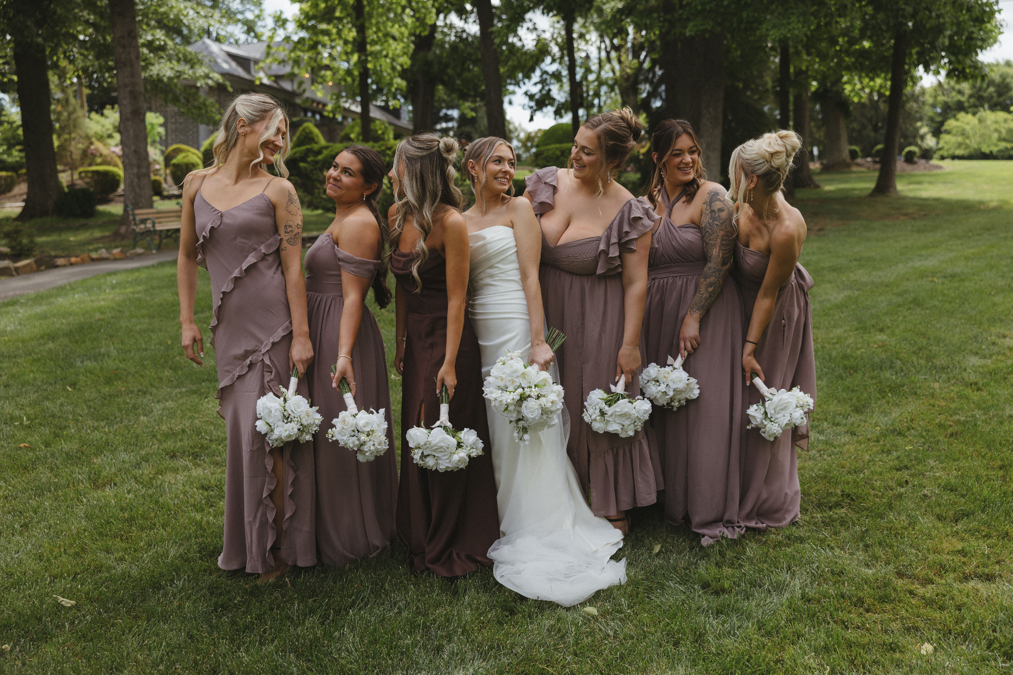 How to Coordinate Centerpieces With the Rest of Your Wedding Florals